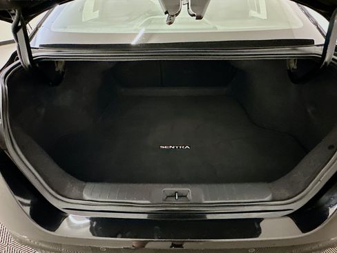 Used 2024 Nissan Sentra SV FWD image 29