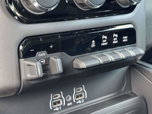 New 2026 RAM 1500 Big Horn w/ Night Edition AWD/4WD image 6