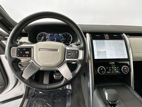 Certified 2023 Land Rover Discovery S R-Dynamic AWD/4WD image 11