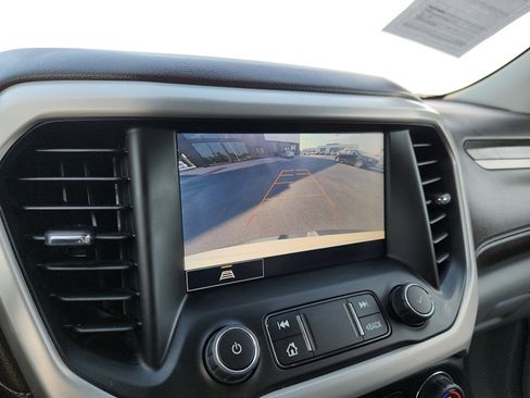 Used 2023 GMC Acadia SLT image 18