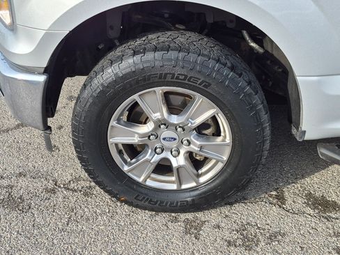Used 2017 Ford F150 XLT w/ Equipment Group 302A Luxury AWD/4WD image 11