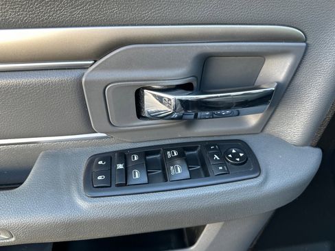 Used 2019 RAM 1500 Big Horn AWD/4WD image 11