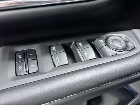 Used 2023 Chevrolet Suburban Z71 w/ Off-Road Capability Package image 6