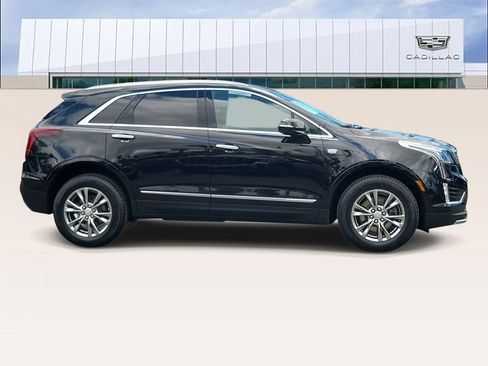 Certified 2023 Cadillac XT5 Premium Luxury FWD image 9