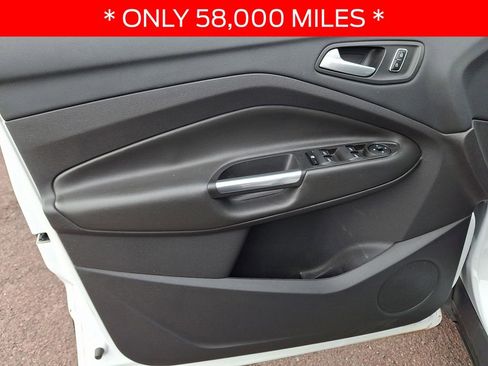 Used 2016 Ford Escape SE w/ SE Chrome Package image 12