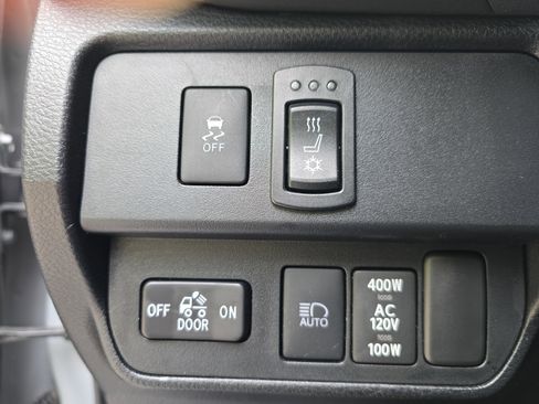 Used 2021 Toyota Tacoma TRD Sport w/ Technology Package AWD/4WD image 25