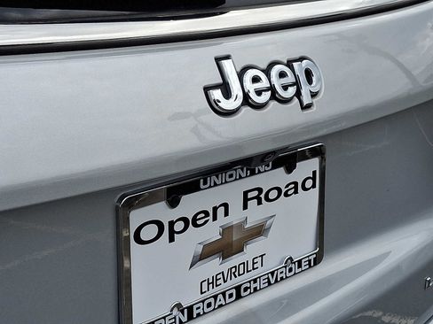 Used 2024 Jeep Compass Limited AWD/4WD image 29