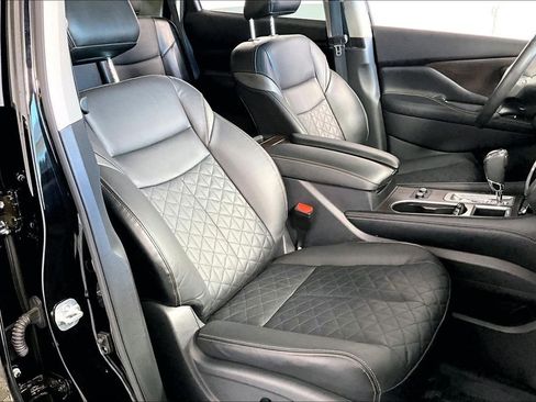 Used 2024 Nissan Murano Platinum w/ Cargo Package image 7