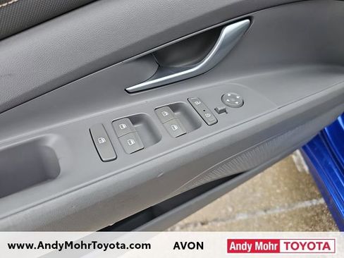 Used 2021 Hyundai Elantra SEL w/ Convenience Package image 12