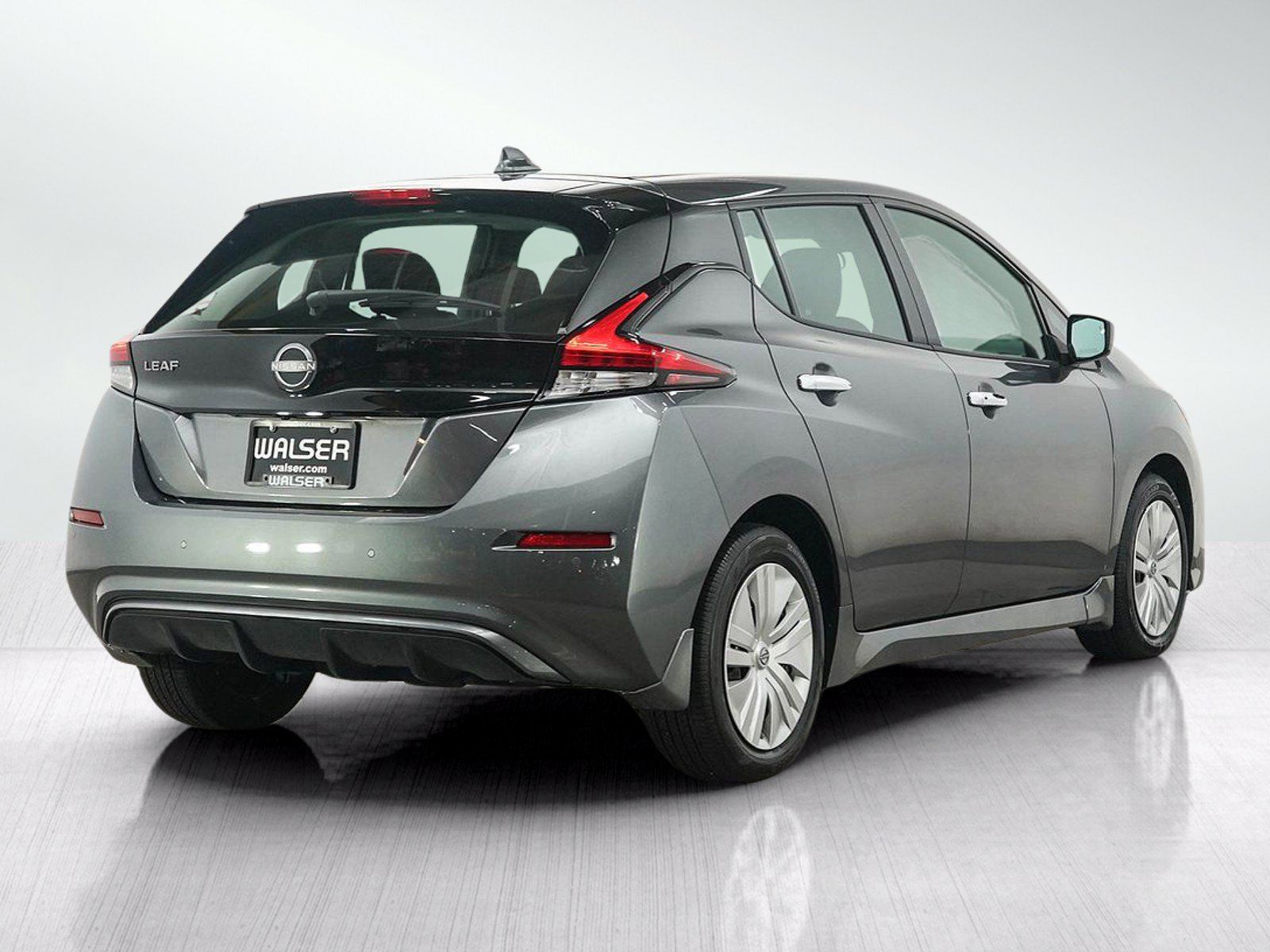 Used 2025 Nissan Leaf S FWD image 5