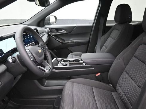 New 2026 Chevrolet Equinox LT w/ LPO, Floor Liner Package AWD/4WD image 16