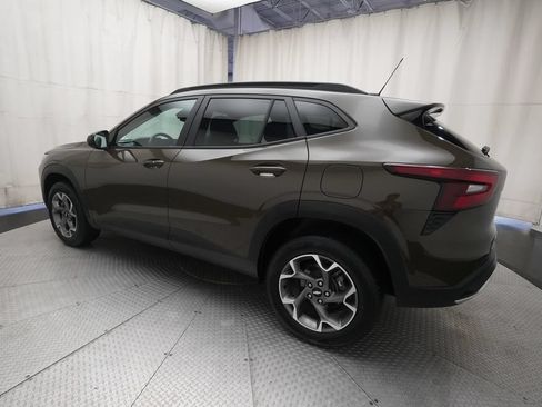 Used 2024 Chevrolet Trax LT w/ Driver Confidence Package FWD image 32