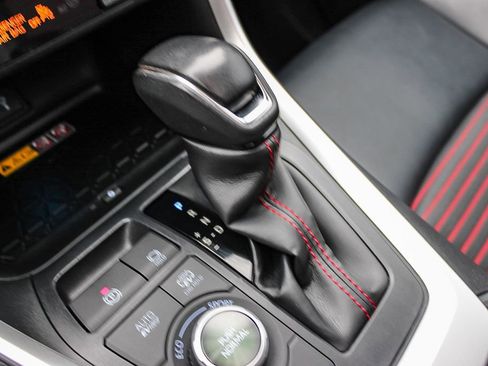 Used 2022 Toyota RAV4 XSE w/ Weather Package AWD/4WD image 19