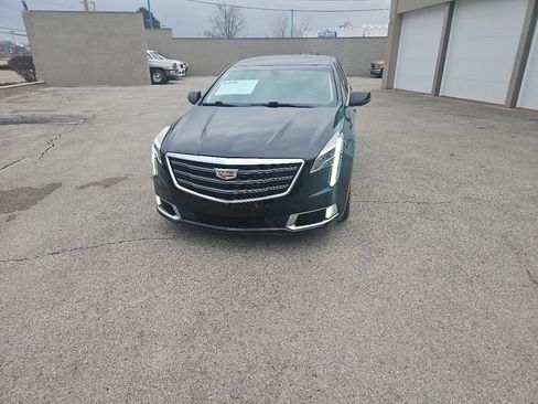 Used 2018 Cadillac XTS Luxury image 2