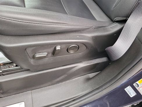 Used 2023 Chevrolet Suburban LT image 16