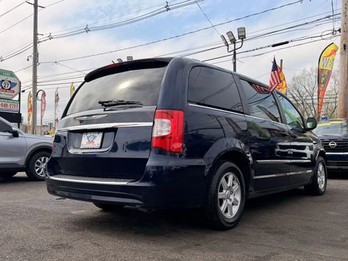 Used 2012 Chrysler Town & Country Touring w/ Entertainment Group #1 image 9
