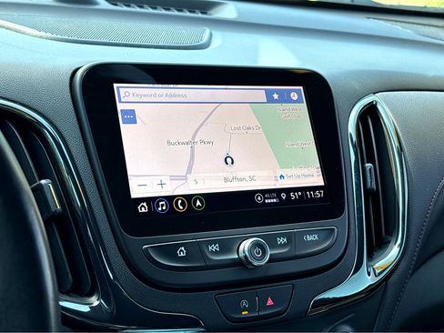 Used 2022 Chevrolet Equinox RS w/ RS Leather Package image 5