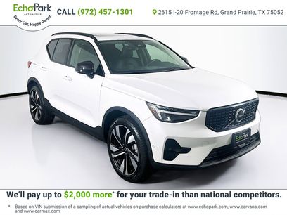 Used 2025 Volvo XC40 B5 Plus