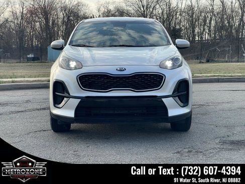 Used 2020 Kia Sportage LX FWD image 2