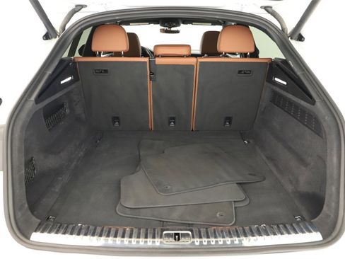 Used 2021 Audi Q8 Premium Plus image 29