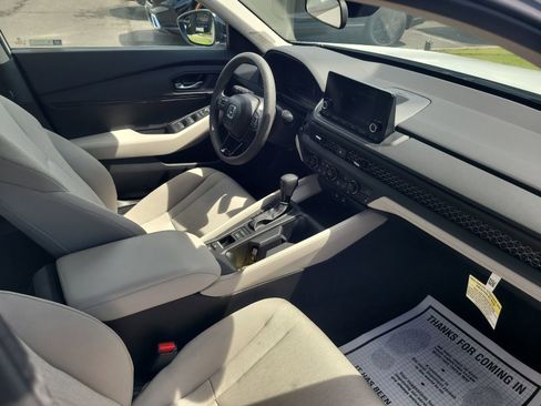 Certified 2025 Honda Accord SE image 27