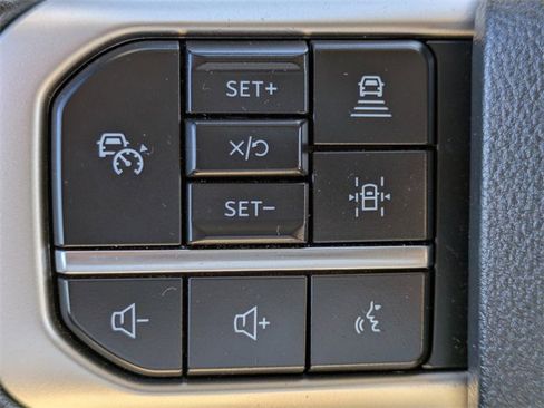 Certified 2023 Ford Expedition Limited image 25