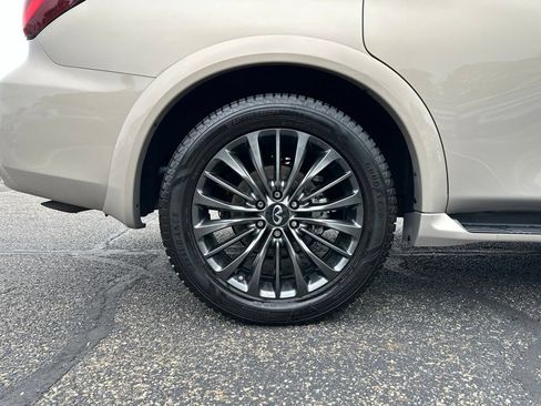 Used 2022 INFINITI QX80 Sensory w/ All-Season Package AWD/4WD image 21