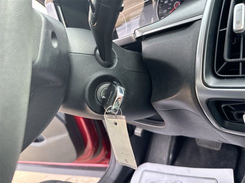 Used 2023 Kia Sorento LX image 22