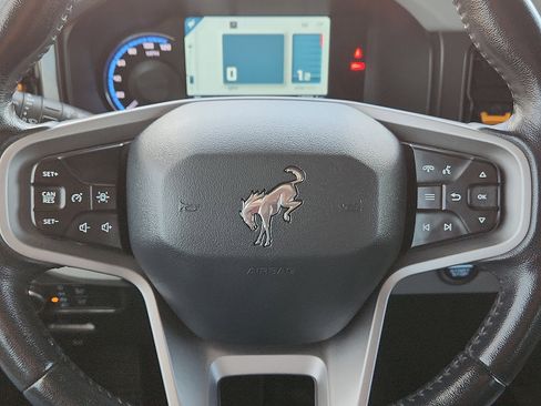 Used 2021 Ford Bronco Badlands image 20