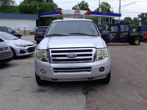 Used 2011 Ford Expedition XLT AWD/4WD image 2