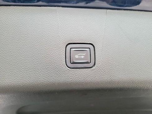 Used 2023 Chevrolet Traverse LT w/ LPO, Floor Liner Package image 21