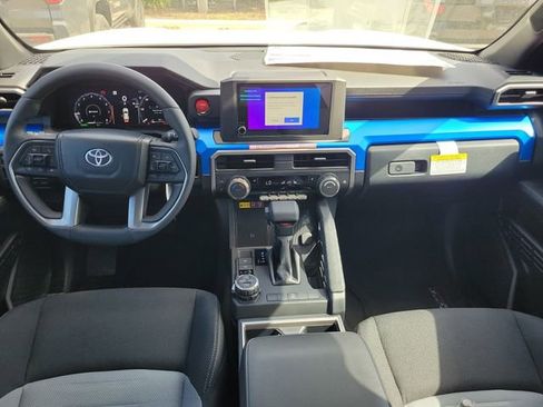 Used 2025 Toyota 4Runner TRD Off-Road image 6