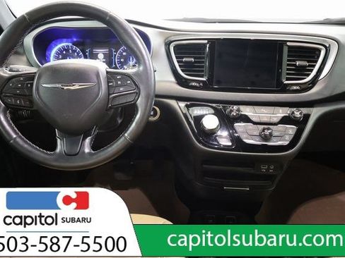 Used 2019 Chrysler Pacifica Touring Plus w/ S Appearance Package FWD image 13