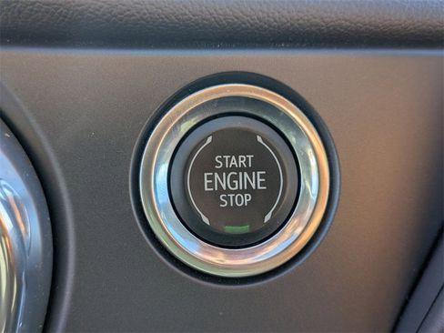 Used 2022 Chevrolet Blazer LT image 21