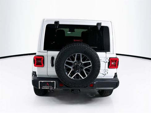 Used 2024 Jeep Wrangler Sahara w/ Safety Group image 7