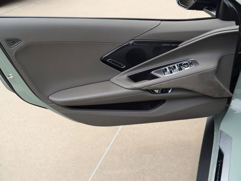 Used 2024 Chevrolet Corvette Stingray Premium Conv w/ Z51 Performance Package RWD image 12