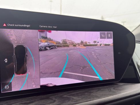 Used 2025 Audi Q5 Premium Plus w/ Premium Plus image 21