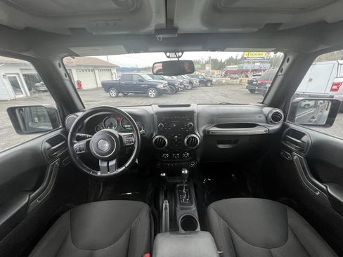 Used 2016 Jeep Wrangler Unlimited Sport w/ Power Convenience Group image 12