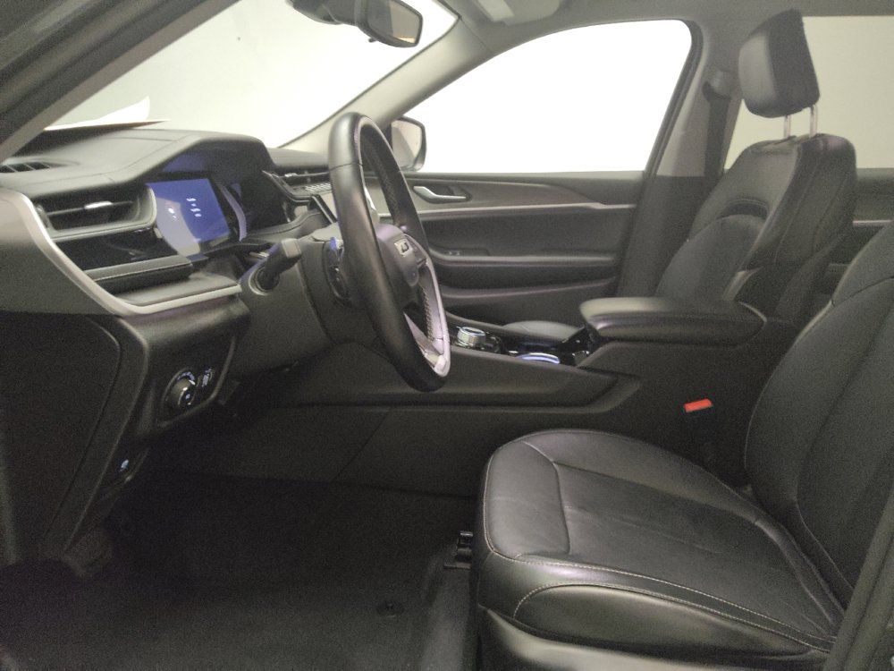 Used 2022 Jeep Grand Cherokee L Limited RWD image 17
