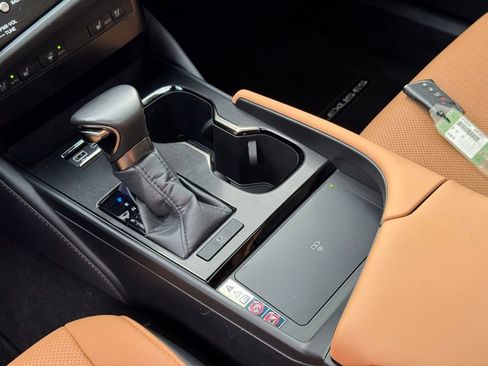 Certified 2024 Lexus ES 350 w/ Premium Package image 33