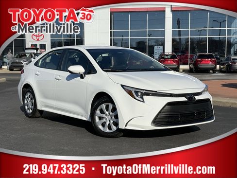 Used 2026 Toyota Corolla LE image 1