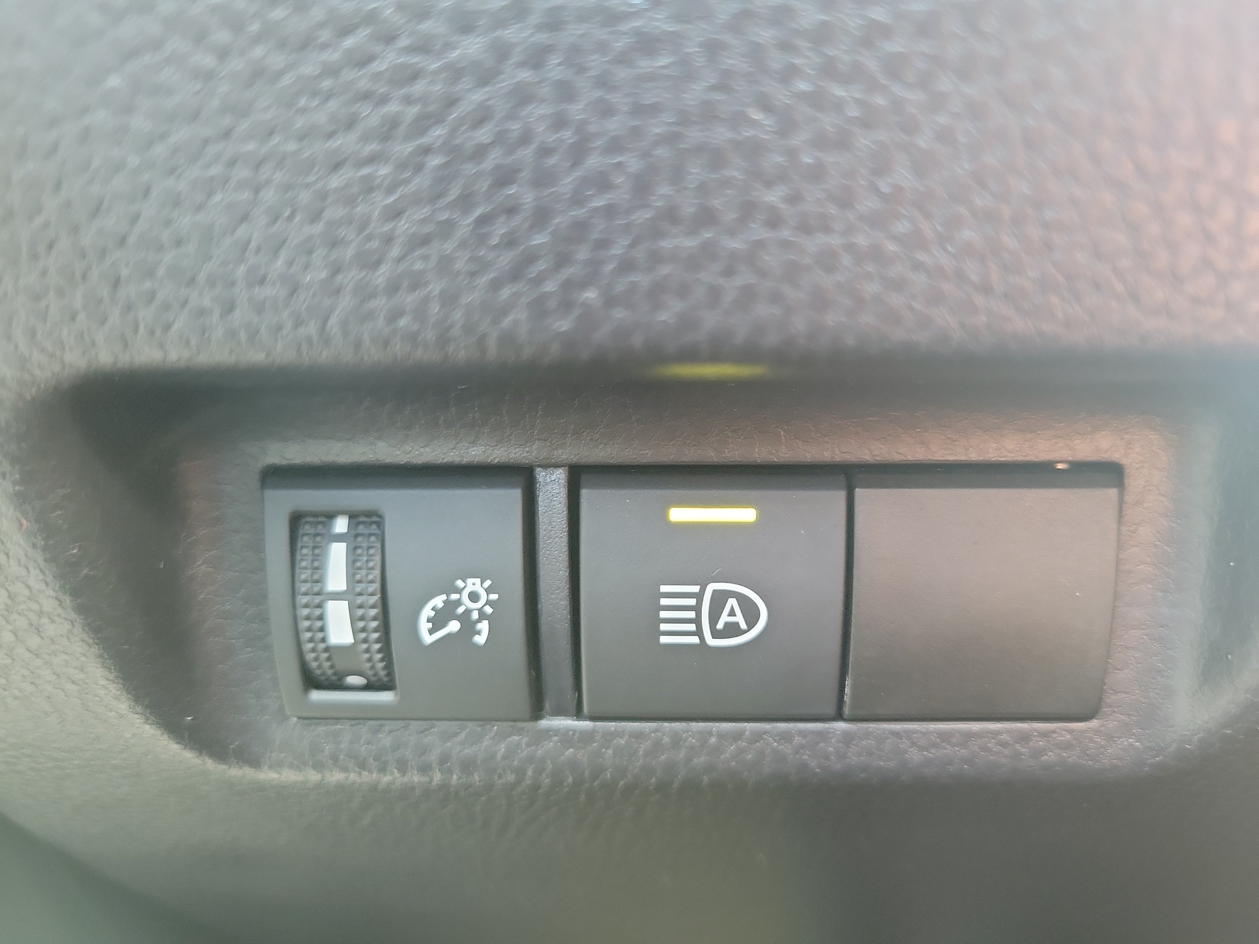 Used 2024 Toyota RAV4 LE FWD image 30