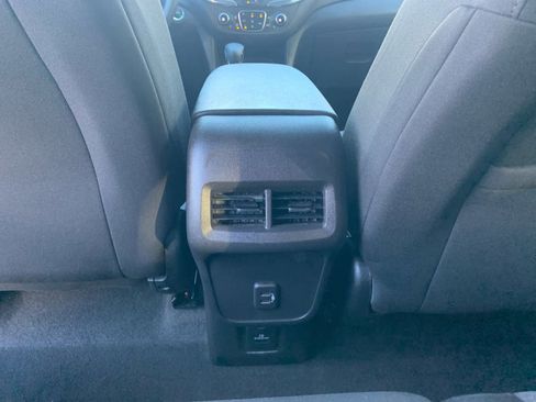 Used 2023 Chevrolet Equinox LT image 33