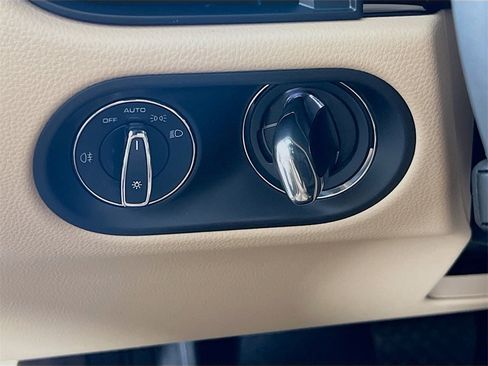 New 2026 Porsche Macan image 11