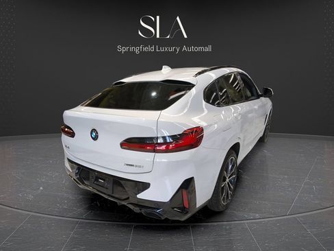 Used 2023 BMW X4 xDrive30i AWD/4WD image 7