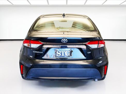 Used 2022 Toyota Corolla LE image 5