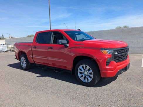Used 2023 Chevrolet Silverado 1500 Custom image 6