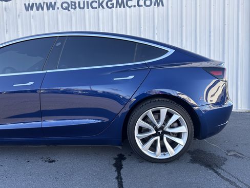 Used 2018 Tesla Model 3 Long Range image 2