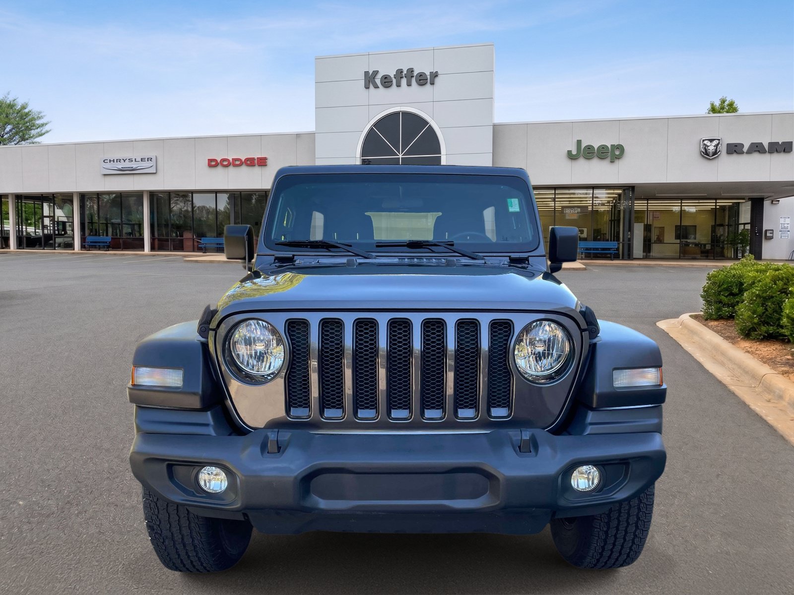 Used 2019 Jeep Wrangler Unlimited Sport AWD/4WD image 2