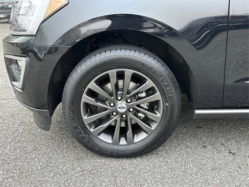 Certified 2021 Ford Expedition Limited image 11